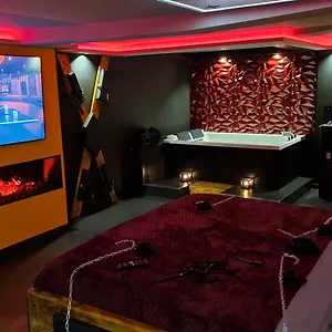 Loveroom 